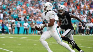 Steelers Get Bold Assessment From Ben Roethlisberger After Trading For Jonnu Smith (Steelers News). Photo by Megan Briggs / Getty Images