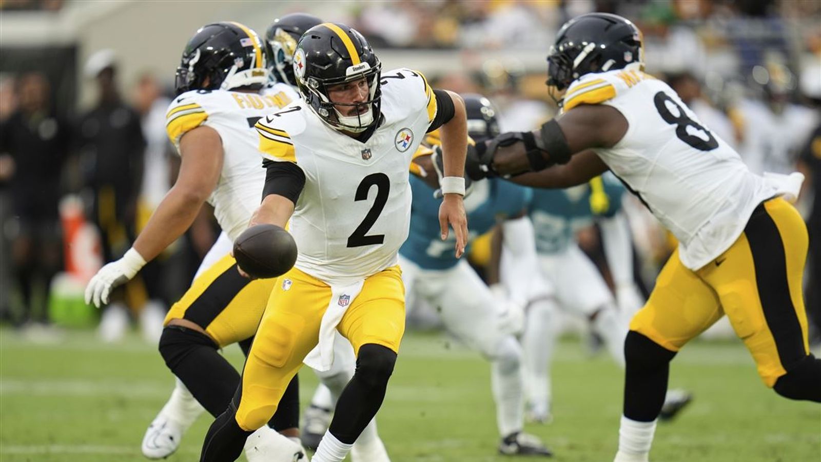 Ben Roethlisberger Gives Steelers' Mason Rudolph A Direct Hint About His Future In Pittsburgh (Steelers News). Photo by John Raoux / Associated Press