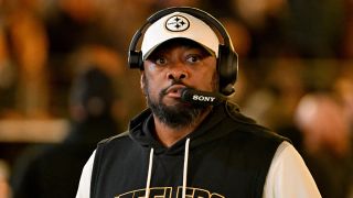 Mystery Behind Steelers’ Contract With Mike Tomlin Directly Affects When And If Pittsburgh Can Trade Him (Steelers News). Photo by Barry Reeger / Imagn Images