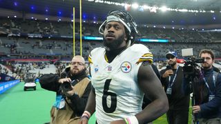 ESPN Suddenly Labels Steelers' Patrick Queen As Trade Deadline Target For Cowboys And Bills (Steelers News). Photo by Kirby Lee / Imagn Images