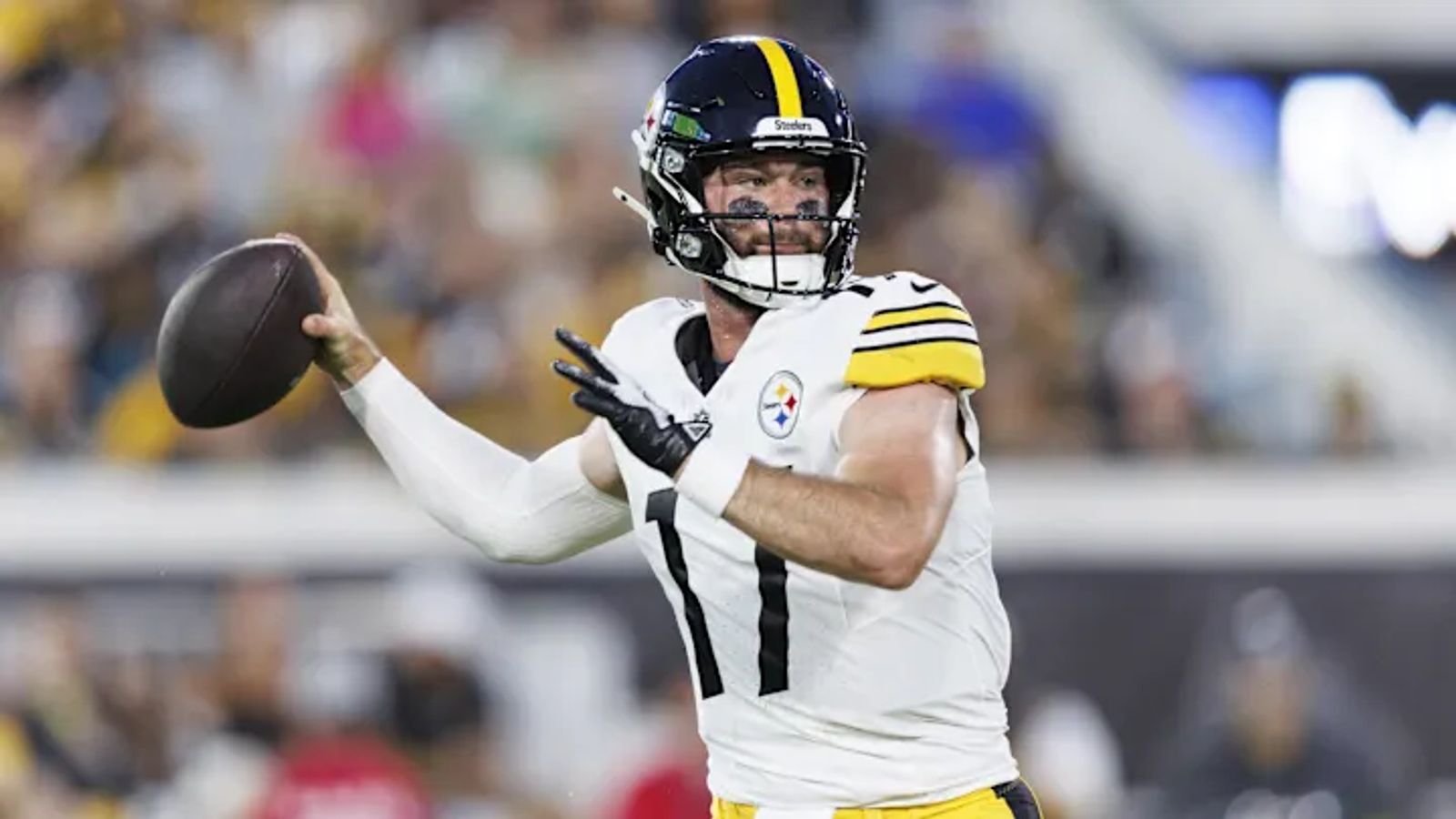 Steelers' Skylar Thompson Detailed His Relationship With Aaron Rodgers And How He's Affected Pittsburgh's Entire QB Room (Steelers News). Photo by Morgan Tencza / Imagn Images