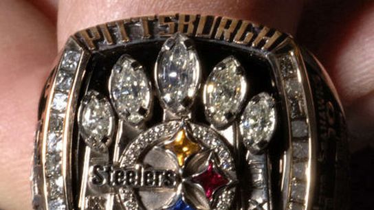Pittsburgh Steelers Super Bowl XL ring designed by Jerome Bettis and Ben Roethlisberger Pittsburgh Steelers Super Bowl XL ring designed by Jerome Bettis and Ben Roethlisberger