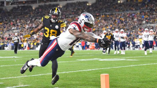 Steelers Locker Room Dejected And Lacked Fire After Devastating Loss To Patriots According To Team Insider  (Steelers News)