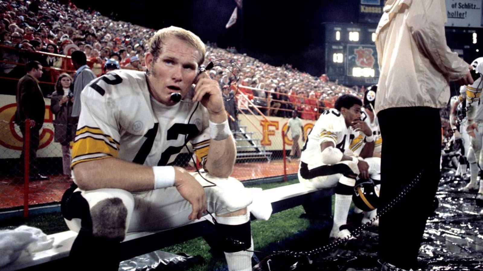 Steelers' Terry Bradshaw Threw Away His Career On His Last Pass In