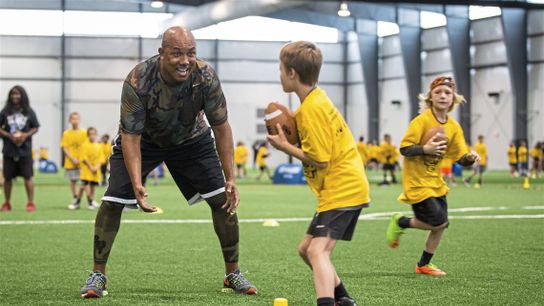 Hines Ward speaks at youth football camp, reflects on Steelers' offseason and training camp Hines Ward speaks at youth football camp, reflects on Steelers' offseason and training camp