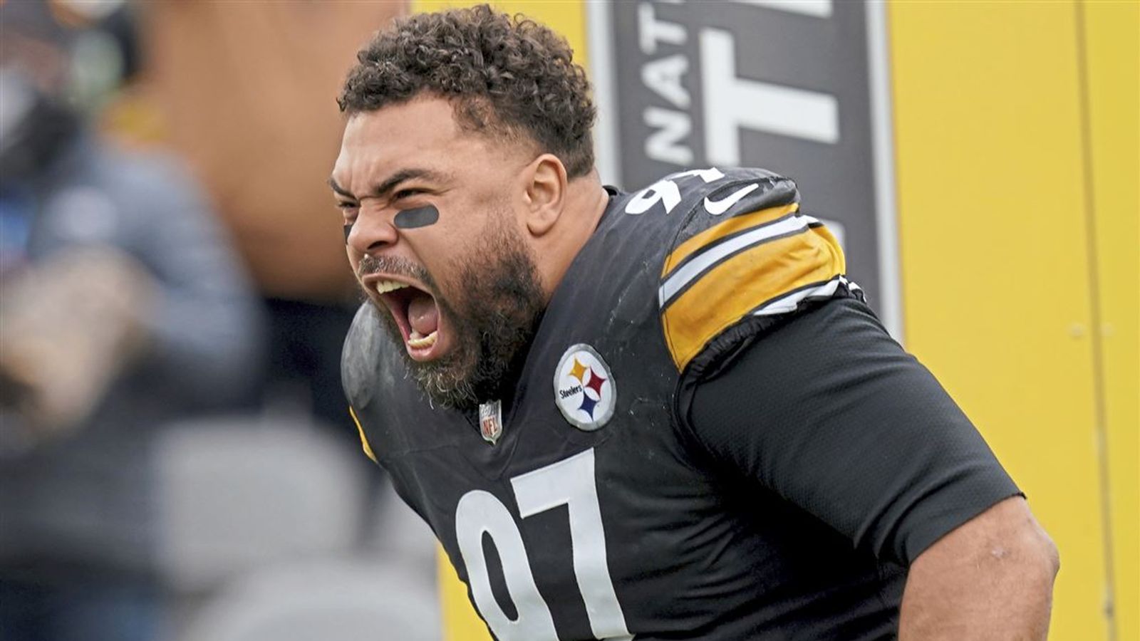 Steelers' Cam Heyward Has No Problem "Being The Loudest One In The Room"  Ahead Of The 2025 NFL Season