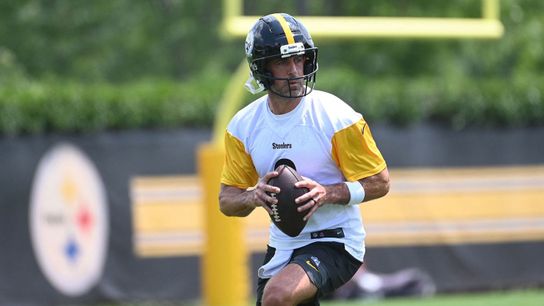 Steelers quarterback Aaron Rodgers. Steelers quarterback Aaron Rodgers.