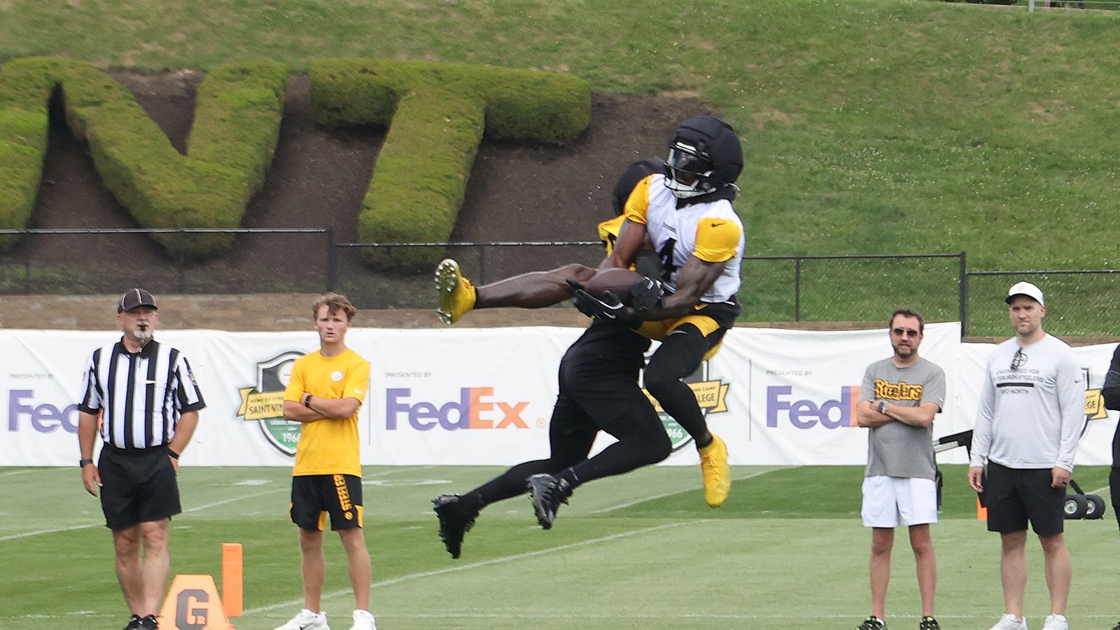 Everything You Absolutely Need To Know About Steelers Training Camp 2026: Day 2 (Steelers News). Photo by Charles LeClaire / Imagn Images