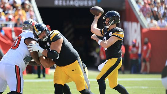 Steelers' Mike McCarthy Pushes Back On Revealing Question About Aaron Rodgers' Usage (Steelers News)