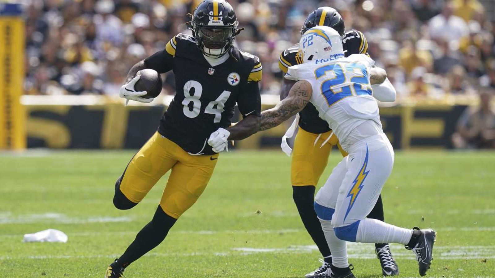 Steelers' Cordarrelle Patterson Shares His Ruthless Opinion On His Release: "I Said The Same Sh**" (Steelers News). Photo by Matt Freed / AP Photo