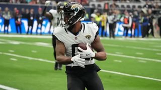 Steelers Signing Gabe Davis Will Come Down To 1 Big Factor And It Isn't Money (Steelers News). Photo by Yahoo Sports
