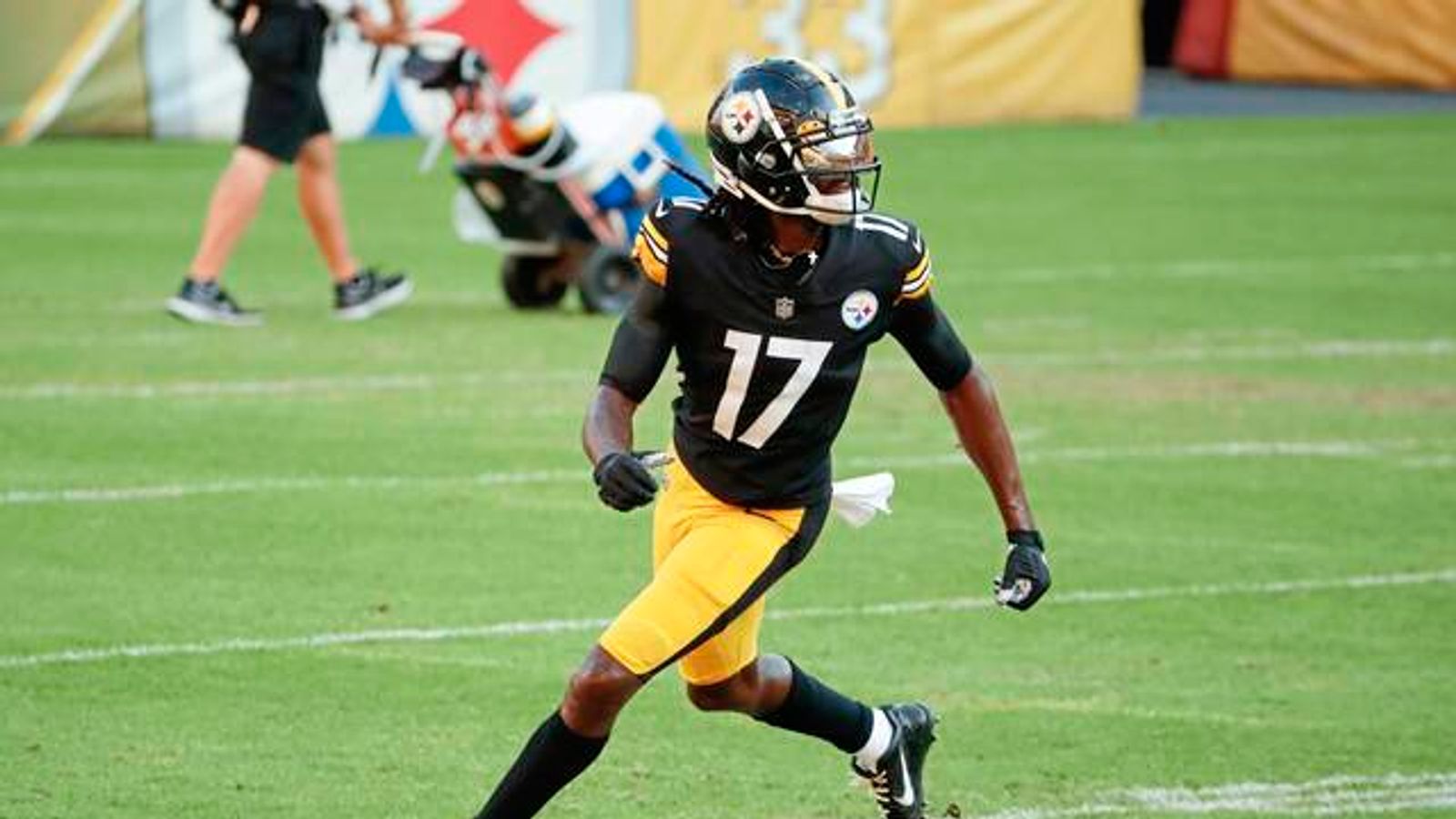 Steelers Could Seek Unexpected Reunion To Boost Receiving Corps (Steelers News). Photo by Tribune-review