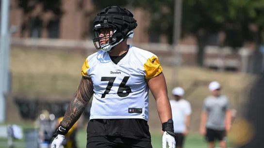 Steelers' Troy Fautanu Gets Big Reality Check From Mike Tomlin About Offensive Lineman's Versatility . Photo by Barry Regal / USA Today
