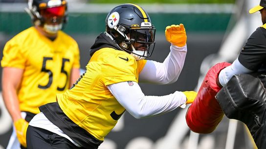 Elandon Roberts and Cole Holcomb take part in drills led by Aaron Curry during OTAs at the UPMC Rooney Sports Complex. Elandon Roberts and Cole Holcomb take part in drills led by Aaron Curry during OTAs at the UPMC Rooney Sports Complex.