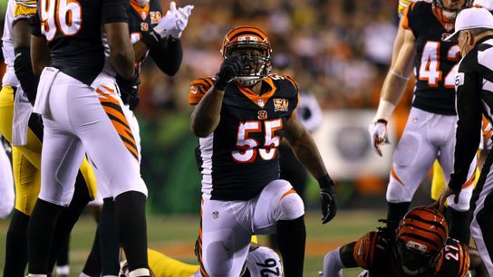 Steelers running back Le'Veon Bell lays on the ground after getting hit by Vontaze Burfict Steelers running back Le'Veon Bell Vontaze Burfict