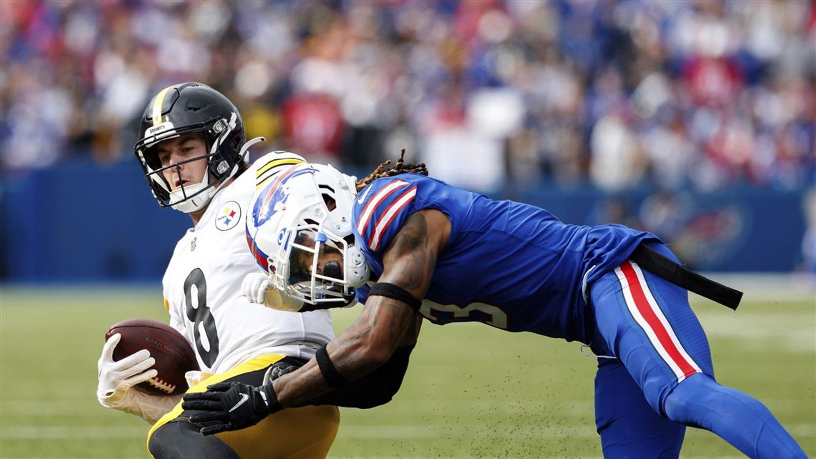 Steelers’ Kenny Pickett To Friend Damar Hamlin After Savage Cheap Shot