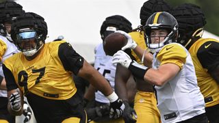 Steelers' Inferior Offensive Results On Day 2 In Pads Could Be The Result Of 2023 Camp Crowd Reactions According To Mark Kaboly (Steelers News). Photo by Associated Press