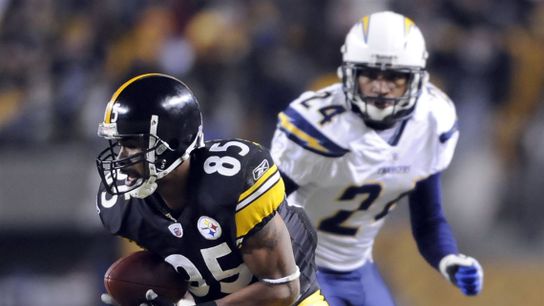 Nate Washington makes a catch for the Pittsburgh Steelers. Nate Washington makes a catch for the Pittsburgh Steelers.