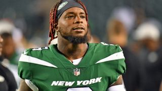 Steelers New Signing Kwon Alexander Could Lead To Spectacular Defensive Competition In 2023 (Steelers News). Photo by JetsWire / USA Today