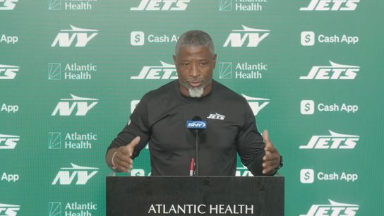 Aaron Glenn Makes Direct Comment About The Jets Having An Advantage Over Steelers' Aaron Rodgers. Photo by YouTube / New York Jets