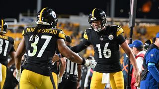 Steelers Forced Into Mysterious Last-Minute Changes Before Mike McCarthy’s First Win With Pittsburgh (Steelers News). Photo by Barry Reeger / Imagn Images