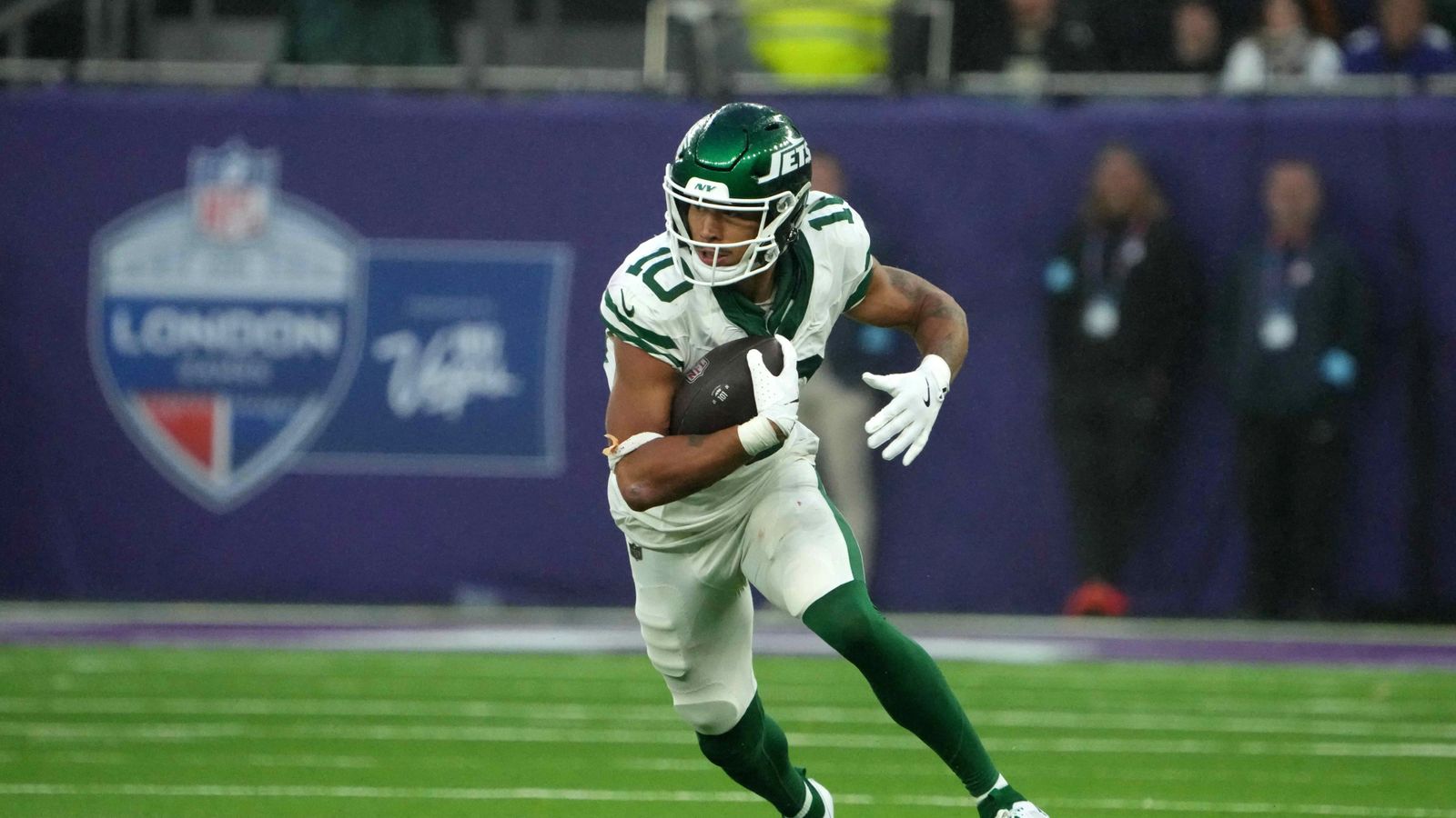 Steelers May Have Lost A Top 3 Trade Candidate After New Information