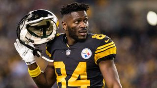Steelers' Kenny Pickett Absolutely Slammed By A Brutal Antonio Brown Takedown (Steelers News). Photo by Mark Alberti / Icon Sportswire