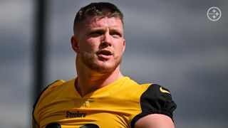 Steelers' Rookie Jack Sawyer Receives Huge Praise From OLB Coach Denzel Martin (Steelers News). Photo by Steelers.com