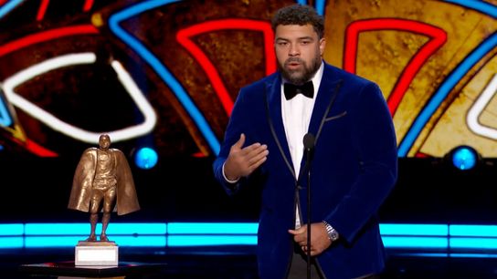 Steelers’ Cam Heyward Delivers Heartwarming Message To Fans After Receiving The Walter Payton Man Of The Year Award (Steelers News)