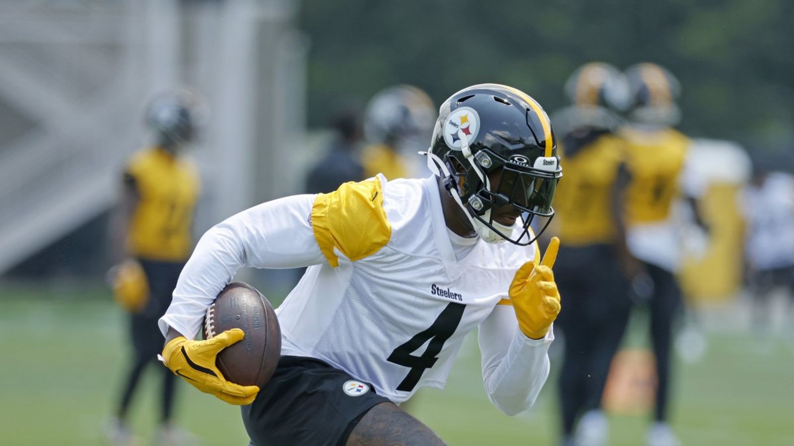 Steelers' DK Metcalf Set To Have A Massive 2025 Season: "Maybe Even A Career Best" (Steelers News). Photo by Justin K. Aller / Getty Images