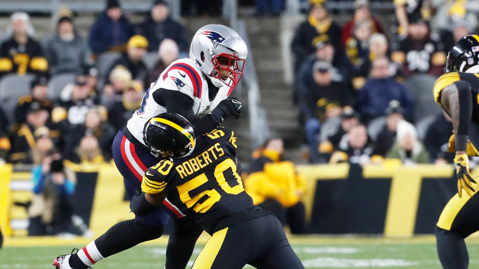 Steelers' Shocking Elandon Roberts Release Has One Possible Explanation (Steelers News). Photo by Charles LeClaire / USA TODAY Sports