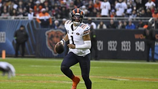 Steelers Quarterback Justin Fields looks to pass the ball with the Chicago Bears Steelers Quarterback Justin Fields looks to pass the ball with the Chicago Bears