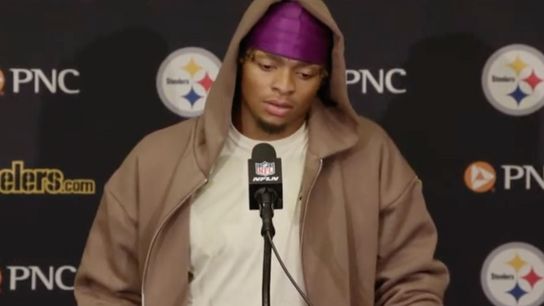 Steelers' Justin Fields Appeared Uncomfortable When Asked About The Offensive Line's 2nd-Half Performance  (Steelers News)