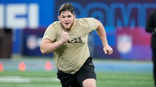  Steelers Would Hit An Absolute Home Run If They Draft Zach Frazier: “I Would Take 12 Zach Fraziers” (Steelers News). Photo by Darron Cummings / AP