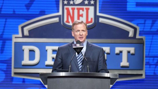Roger Goodell welcomes fans to the draft. Steelers' Roger Goodell