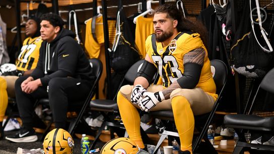 Steelers offensive guard Isaac Seumalo (73). Steelers offensive guard Isaac Seumalo (73).