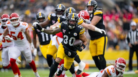 Crushing Theory Believes Jaylen Warren's Time With The Steelers May Be Up Sooner Than Most Think (Steelers News)