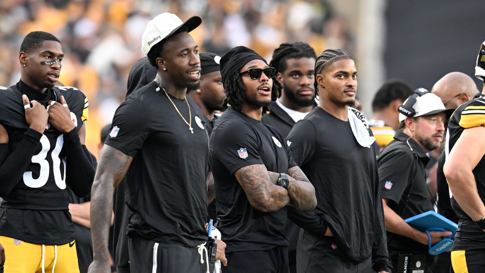 James Harrison Exposes Harmful $30M Rumor Targeting Joey Porter Jr.: “Nobody Connected to the Steelers” (Steelers News). Photo by Barry Reeger  / Imagn Images