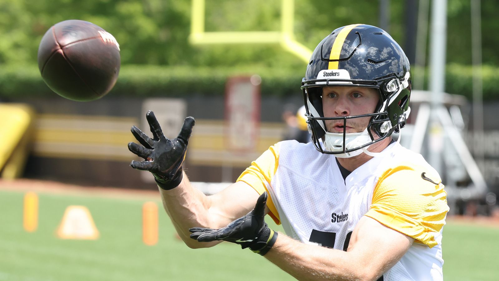 Steelers Insider Finds An Unseen Problem That Could Hurt The WR Depth In 2026 (Steelers News). Photo by Charles LeClaire / Imagn Images