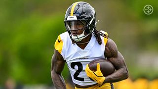 Steelers’ New Explosive Offense Could Finally Bury The Dreadful Toss Play In 2025 (Steelers News). Photo by Steelers.com