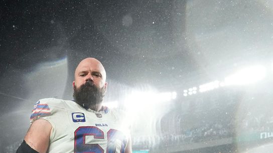 Steelers’ Potential Solution At Center Mitch Morse Leaves Pittsburgh; Hops On A Flight To Jacksonville To Meet With The Jaguars (Steelers News)