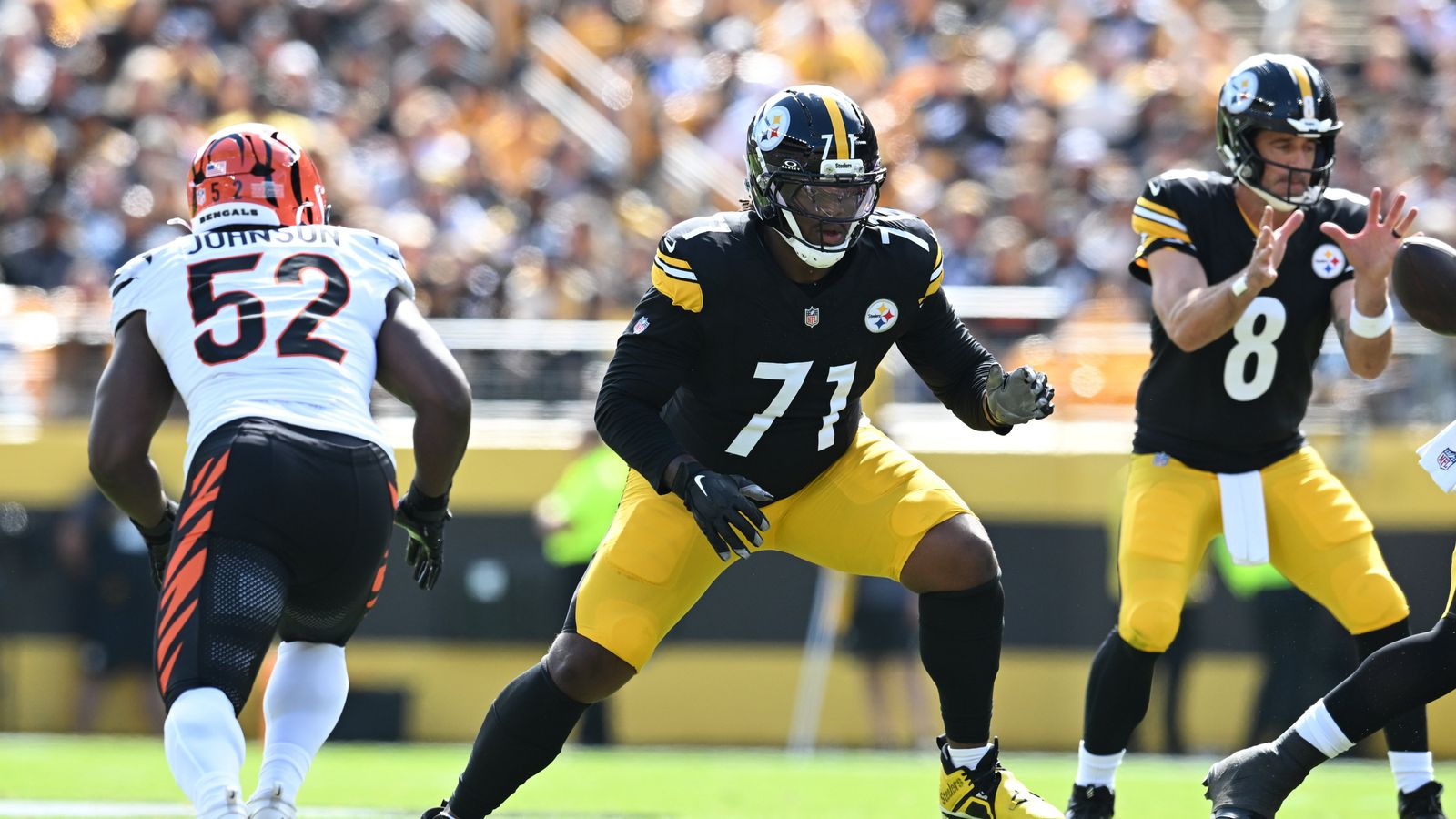 Steelers QB Aaron Rodgers Gives Powerful Assessment Of New Offensive Line (Steelers News). Photo by Barry Reeger / Imagn Images