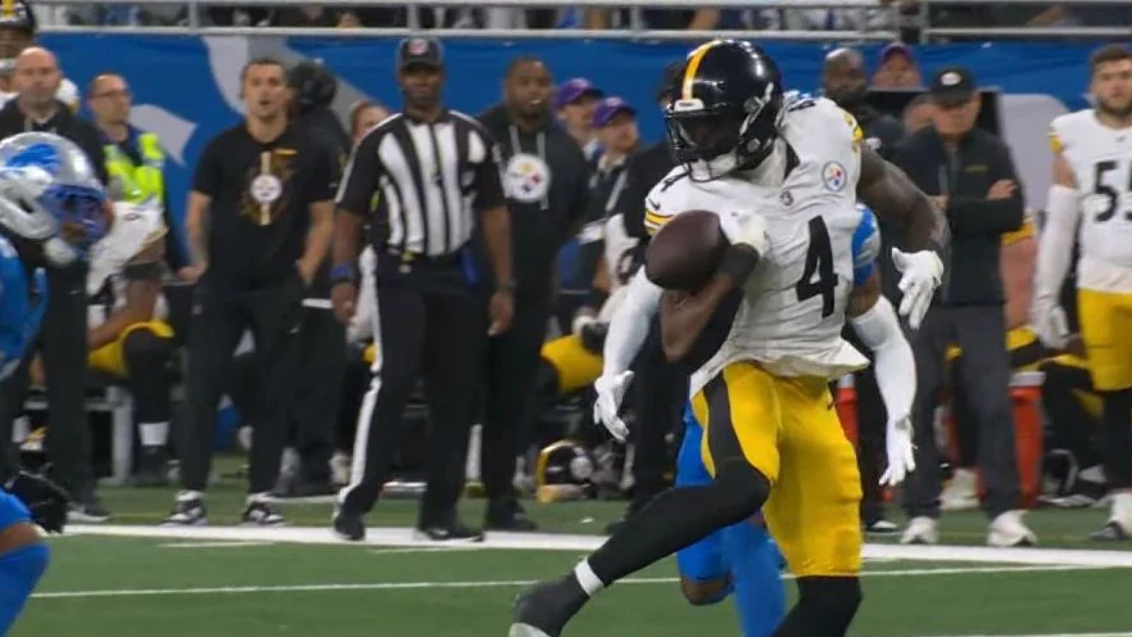 Ben Roethlisberger Offers Steelers Fans An Optimistic Outlook After The DK Metcalf Altercation (Steelers News). Photo by CBS Sports