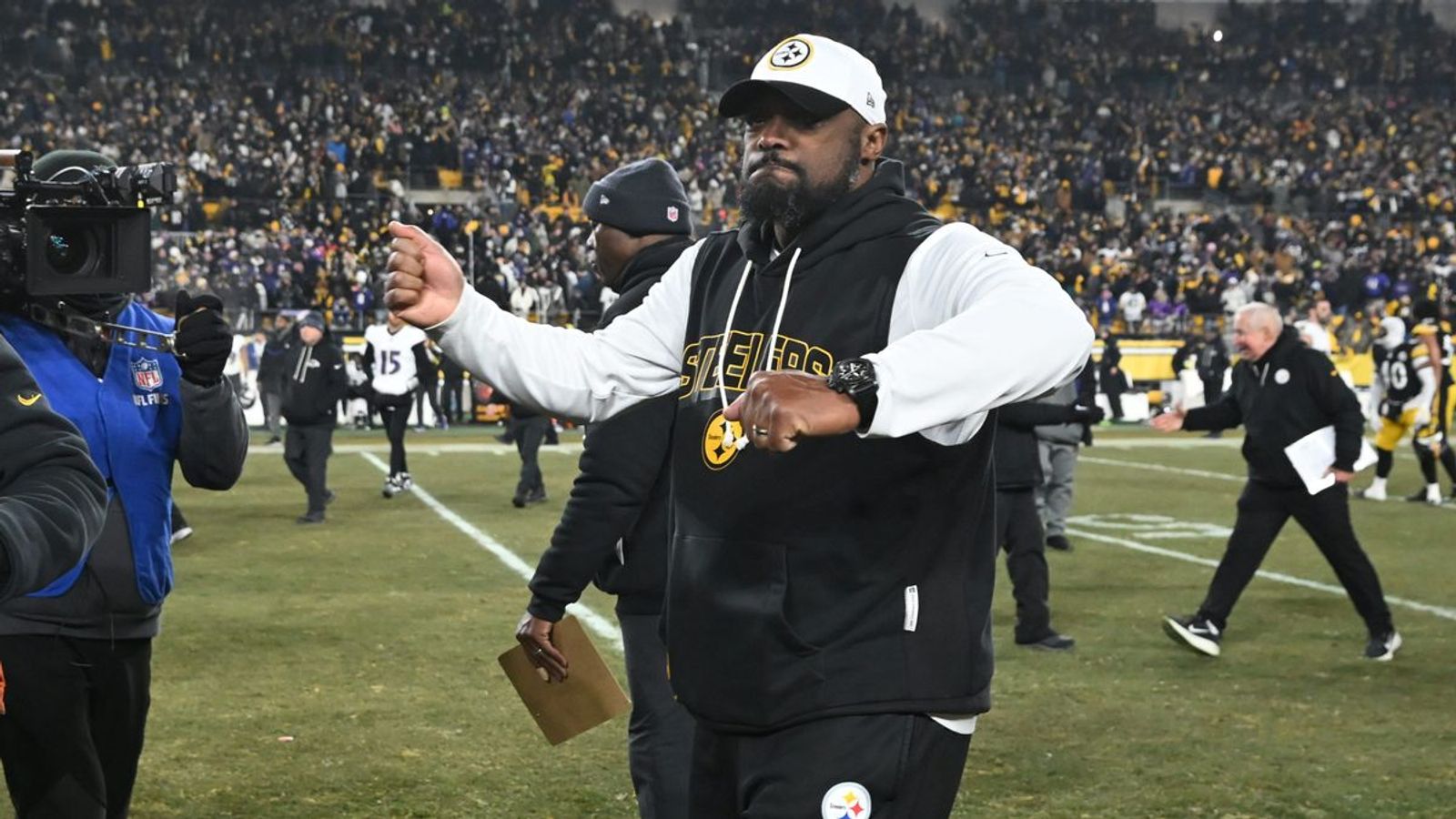 Mike McCarthy Just Broke Steelers Tradition With 2 Moves Mike Tomlin Never Dared (Steelers News). Photo by Gene J. Puskar / AP Photo