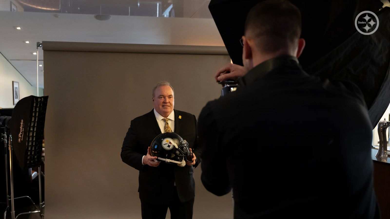 Steelers' Mike McCarthy Reportedly Eyeing Sensational Candidate At Offensive Coordinator (Steelers News). Photo by Taylor Ollason / Pittsburgh Steelers