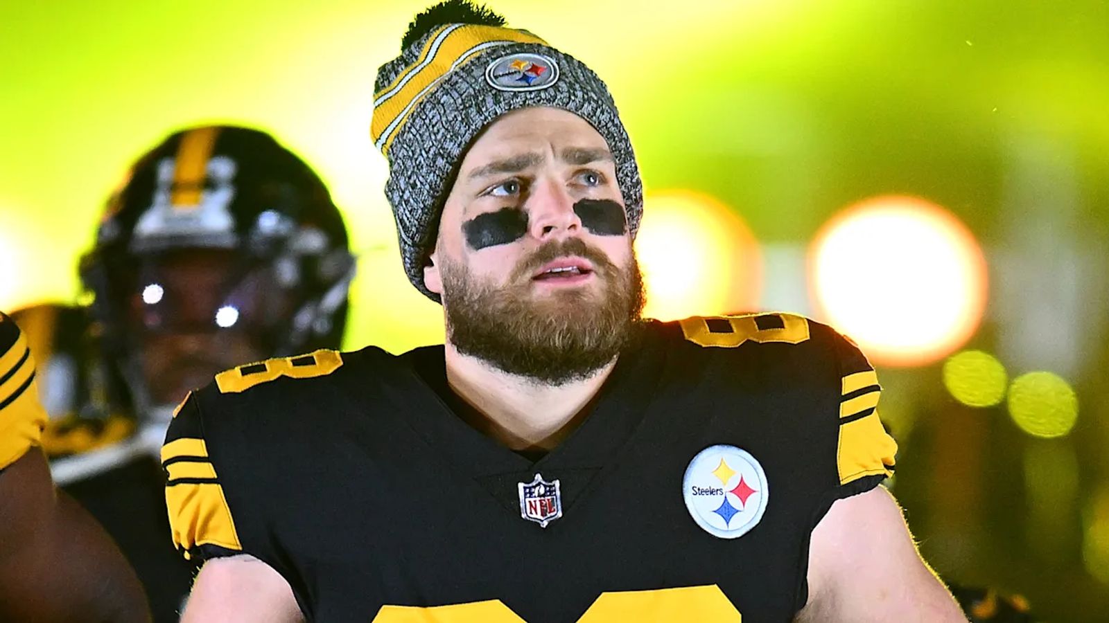 Steelers' Pat Freiermuth Delivers Awkward Take On Aaron Rodgers (Steelers News). Photo by Joe Sargent / GettyImages
