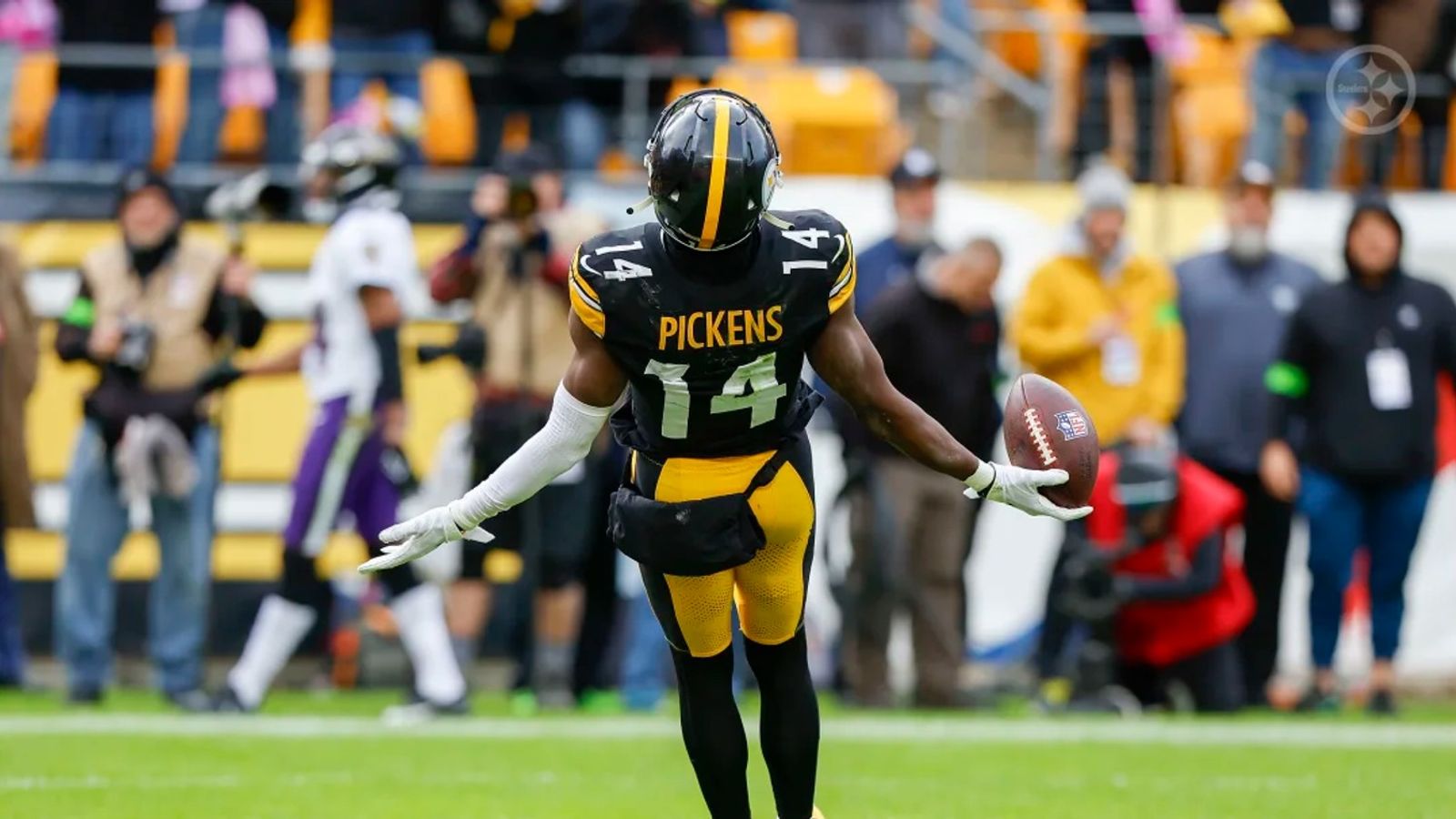 Steelers WR Pickens' Exuberant Pass Blocking Echoes Hines Ward's