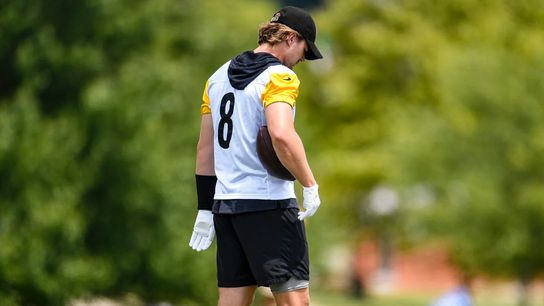 Steelers’ Longtime Backup Charlie Batch Still Has Full Faith In Kenny Pickett Being A Starter In The NFL  (Steelers News)