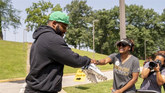 Steelers Likely Considering Reunion With Ex-Defensive Weapon After Strong Words From Current Starter (Steelers News)