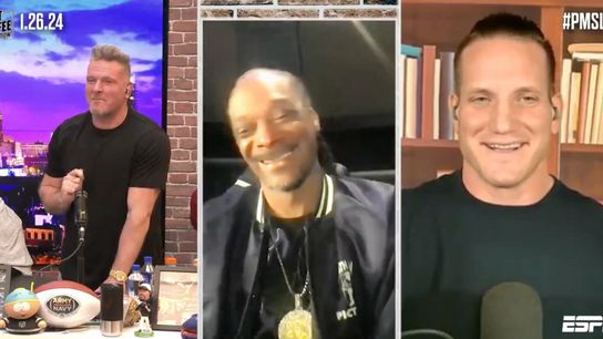 Steelers superstar fan Snoop Dogg joined The Pat McAfee Show to talk about his favorite team Steelers superstar fan Snoop Dogg joined The Pat McAfee Show to talk about his favorite team